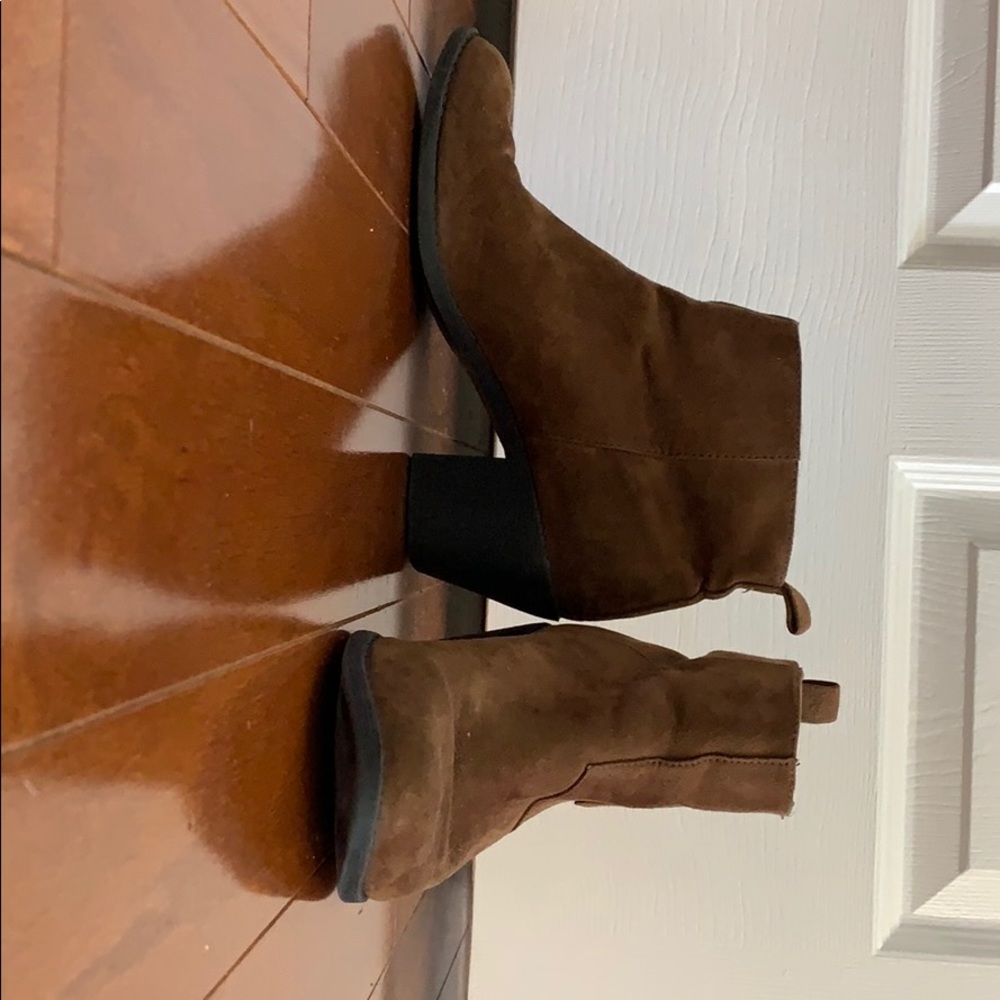 Women’s Brown Suede Booties